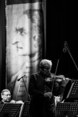 Dvojni bis za maestra Ughija in I Filarmonici di Roma 9